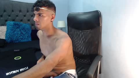 david_bandercock online show from December 5, 4:31 am