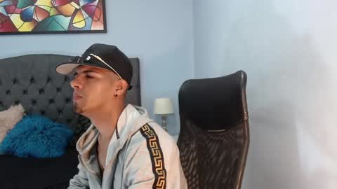 david_bandercock online show from December 8, 5:29 am