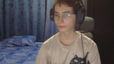 Snapshot of david_colombian chatting on May 23, 11:20 pm ProgrammerBoy online show from May 23, 11:20 pm