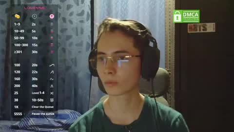 Snapshot of david_colombian chatting on June 2, 1:18 am ProgrammerBoy online show from June 2, 1:18 am