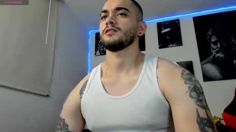 Twitter davidsanctum online show from February 17, 8:04 pm