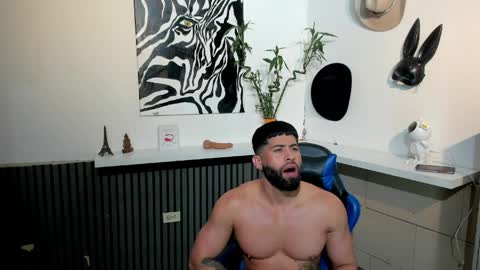 Snapshot of david_janson18 chatting on April 1, 11:35 pm david_janson18 online show from April 1, 11:35 pm