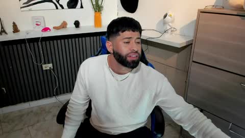 Snapshot of david_janson18 chatting on April 2, 12:03 pm david_janson18 online show from April 2, 12:03 pm