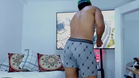 Hey im David that loves to explore and speak their fantasies. Very open talktative and nice. Feel free to chat with me online show from February 6, 1:32 am