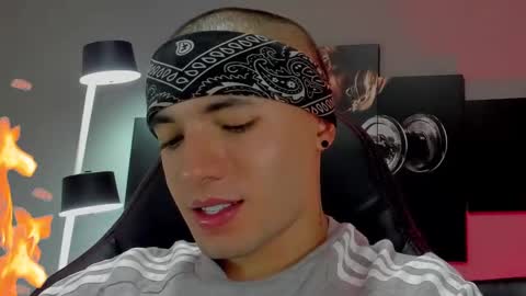 David Jons online show from January 21, 12:46 am