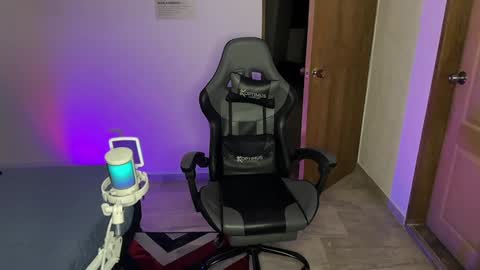 David online show from February 4, 4:15 am