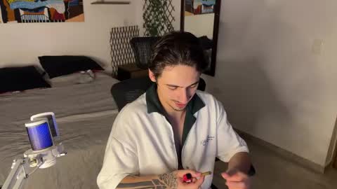 Snapshot of david_muller_ chatting on May 19, 8:59 pm David online show from May 19, 8:59 pm