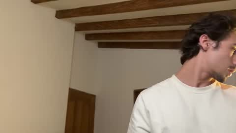 Snapshot of david_muller_ chatting on June 19, 1:10 am David online show from June 19, 1:10 am