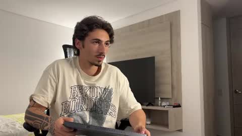 Snapshot of david_muller_ chatting on July 2, 11:44 pm David online show from July 2, 11:44 pm