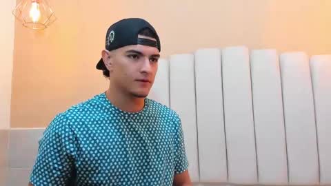 david_victoriaa online show from February 22, 1:13 pm