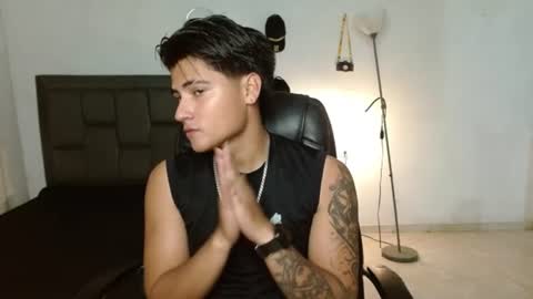 Snapshot of davidbless chatting on June 10, 12:00 am David Bless online show from June 10, 12:00 am