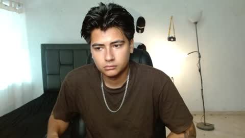 Snapshot of davidbless chatting on June 22, 4:04 pm David Bless online show from June 22, 4:04 pm