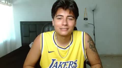 Snapshot of davidbless chatting on June 23, 3:43 pm David Bless online show from June 23, 3:43 pm