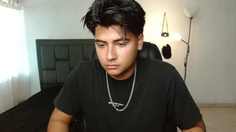 Snapshot of davidbless chatting on June 25, 4:44 pm David Bless online show from June 25, 4:44 pm
