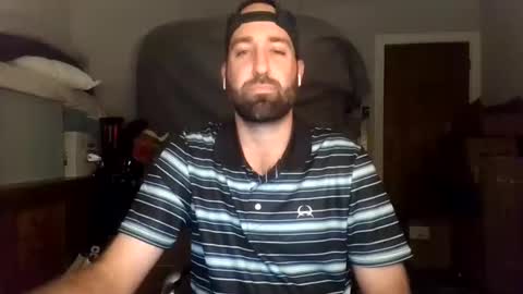 Snapshot of davidboner85 chatting on October 28, 8:18 am DavidBoner85 online show from October 28, 8:18 am