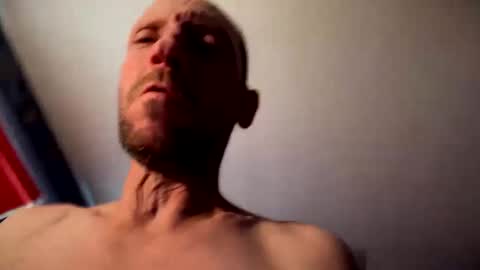 Snapshot of davidcav240 chatting on October 1, 6:03 pm davidcav240 online show from October 1, 6:03 pm