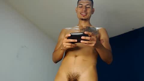 Snapshot of davidgalvis1 chatting on December 19, 4:57 pm David Galvis - independent model online show from December 19, 4:57 pm