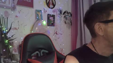 David Lucky 13  online show from April 25, 1:30 am