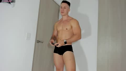 Snapshot of davidj_hot chatting on May 12, 11:02 pm david online show from May 12, 11:02 pm