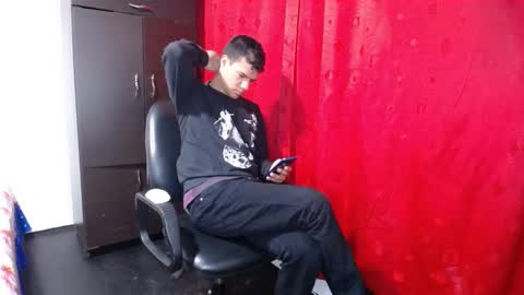 Snapshot of davidkaloc chatting on October 22, 1:28 am David online show from October 22, 1:28 am