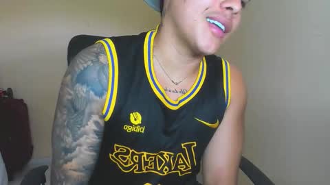 Lennon online show from September 25, 8:23 pm