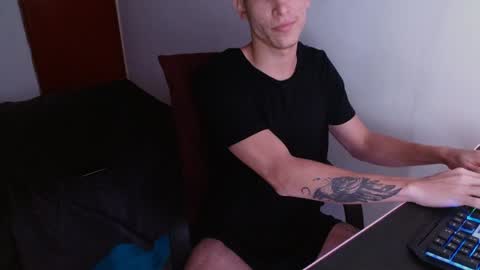 davidsalazar33 online show from January 5, 10:50 pm