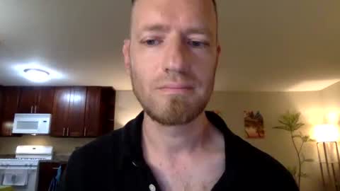 Snapshot of davidwilcox1982 chatting on October 7, 2:31 am Dave online show from October 7, 2:31 am