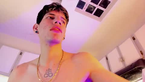 daviid_huge online show from November 28, 7:44 am