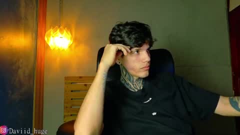 Snapshot of daviid_huge chatting on May 30, 2:19 am daviid_huge online show from May 30, 2:19 am