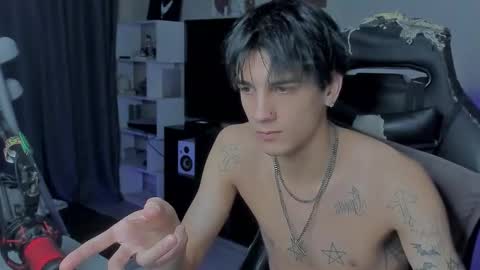 davis online show from October 12, 8:30 pm