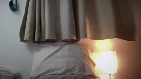 Snapshot of dawg_888 chatting on February 16, 4:53 am dawg_888 online show from February 16, 4:53 am