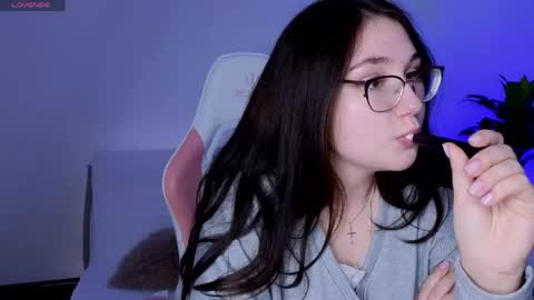 dawnaviles online show from April 27, 2:48 pm