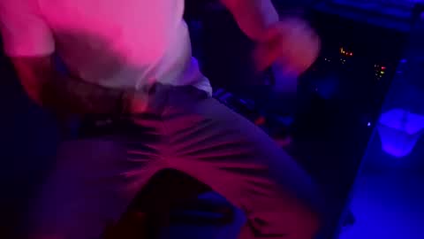 Snapshot of day__tripper chatting on January 17, 12:52 pm day tripper online show from January 17, 12:52 pm