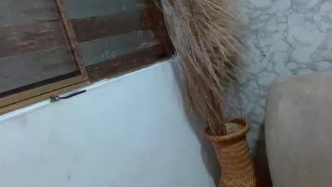 Snapshot of day_kardashian chatting on December 5, 2:14 pm Day Kardashian online show from December 5, 2:14 pm