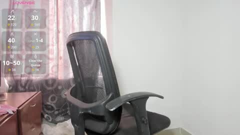 Snapshot of dayan_foxx chatting on February 14, 9:44 pm Dayan foxx online show from February 14, 9:44 pm