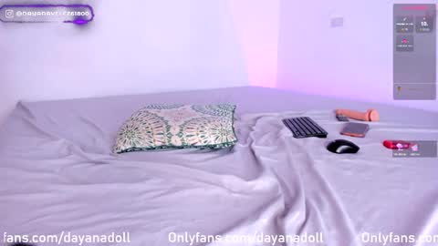 Snapshot of dayanavelez chatting on May 27, 1:57 am Dayana online show from May 27, 1:57 am