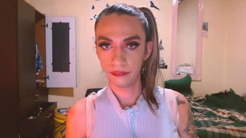 Snapshot of dayanna_01_ chatting on May 16, 7:56 pm dayanna_01_ online show from May 16, 7:56 pm