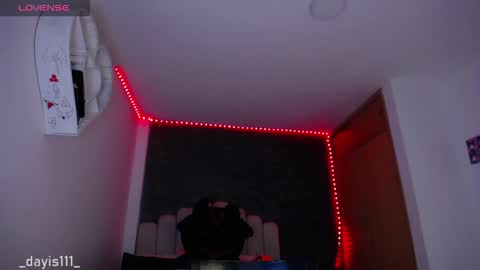 Snapshot of dayis_sweet chatting on December 15, 12:59 am Dayis online show from December 15, 12:59 am