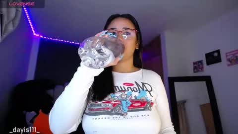  Dayis  online show from February 20, 2:52 am