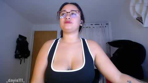 Snapshot of dayis_sweet chatting on April 25, 9:12 pm Dayis online show from April 25, 9:12 pm
