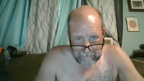 Snapshot of daymike719 chatting on July 15, 11:21 pm daymike719 online show from July 15, 11:21 pm