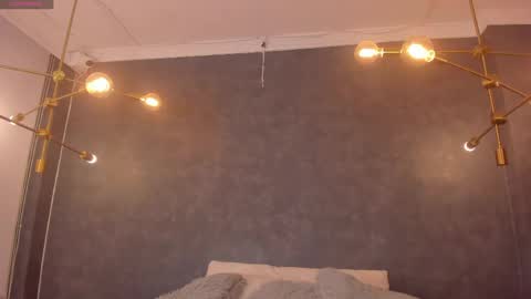 DAYRA ANGELS online show from April 5, 9:01 pm