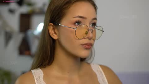 Snapshot of dazy_88 chatting on November 9, 2:32 am Dazy My Fansly online show from November 9, 2:32 am