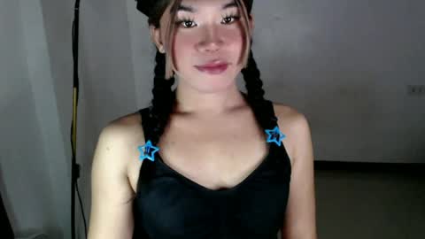 dazzzlingcarol online show from July 10, 10:40 am