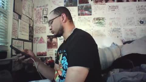 dbeamon92 online show from April 19, 1:43 pm