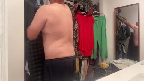 Snapshot of ddaddy32410 chatting on July 26, 7:59 am ddaddy32410 online show from July 26, 7:59 am