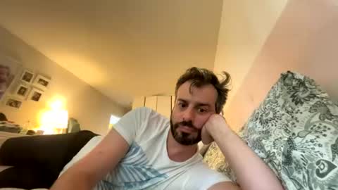 Snapshot of ddirtyyyyyyy chatting on June 21, 3:25 pm DDirty online show from June 21, 3:25 pm