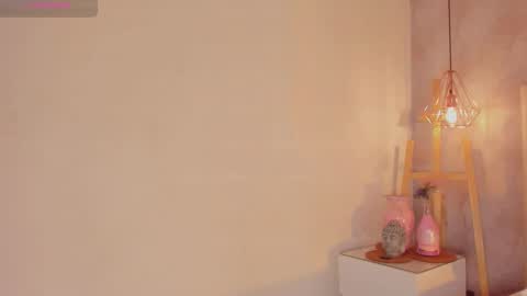 Snapshot of dea_athenea chatting on September 10, 9:26 pm dea_athenea online show from September 10, 9:26 pm