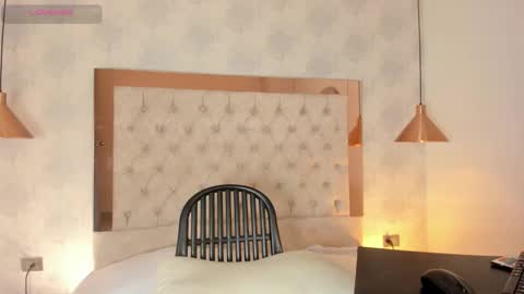 Snapshot of dea_athenea chatting on October 29, 9:27 pm dea_athenea online show from October 29, 9:27 pm