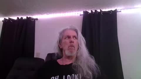 deaconoddeye online show from January 6, 10:45 pm